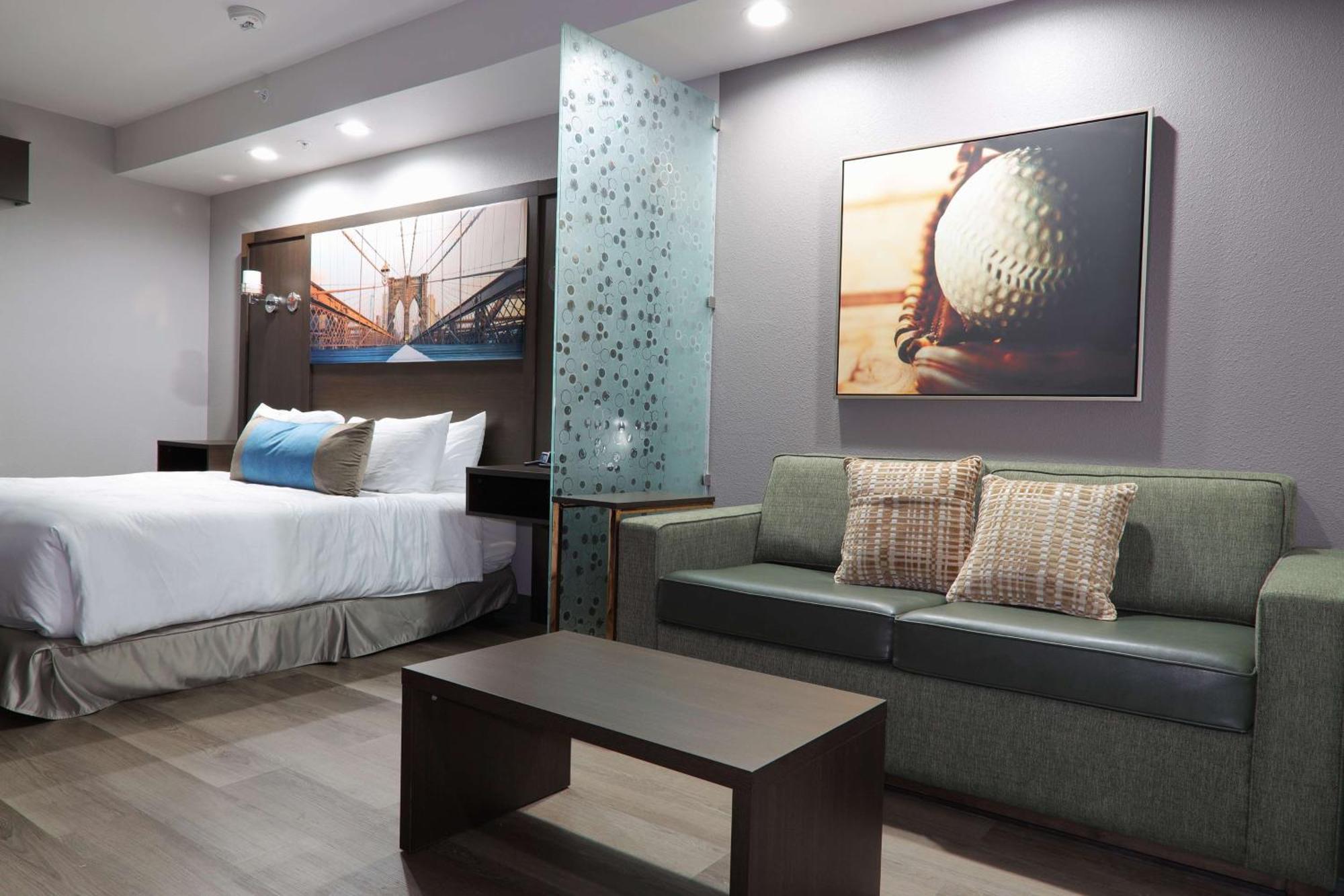 Hotel Manhattan, BW Signature Collection New Caney Exterior photo