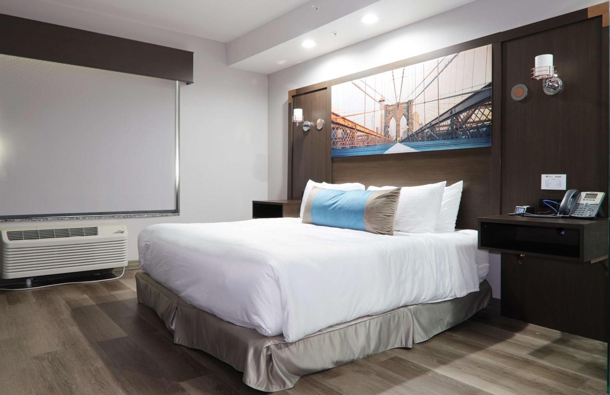 Hotel Manhattan, BW Signature Collection New Caney Exterior photo